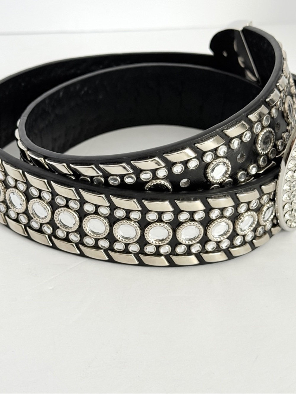 Women's Rhinestone Belt Faux Leather Casual Beaded Small-Medium - Picture 2 of 7